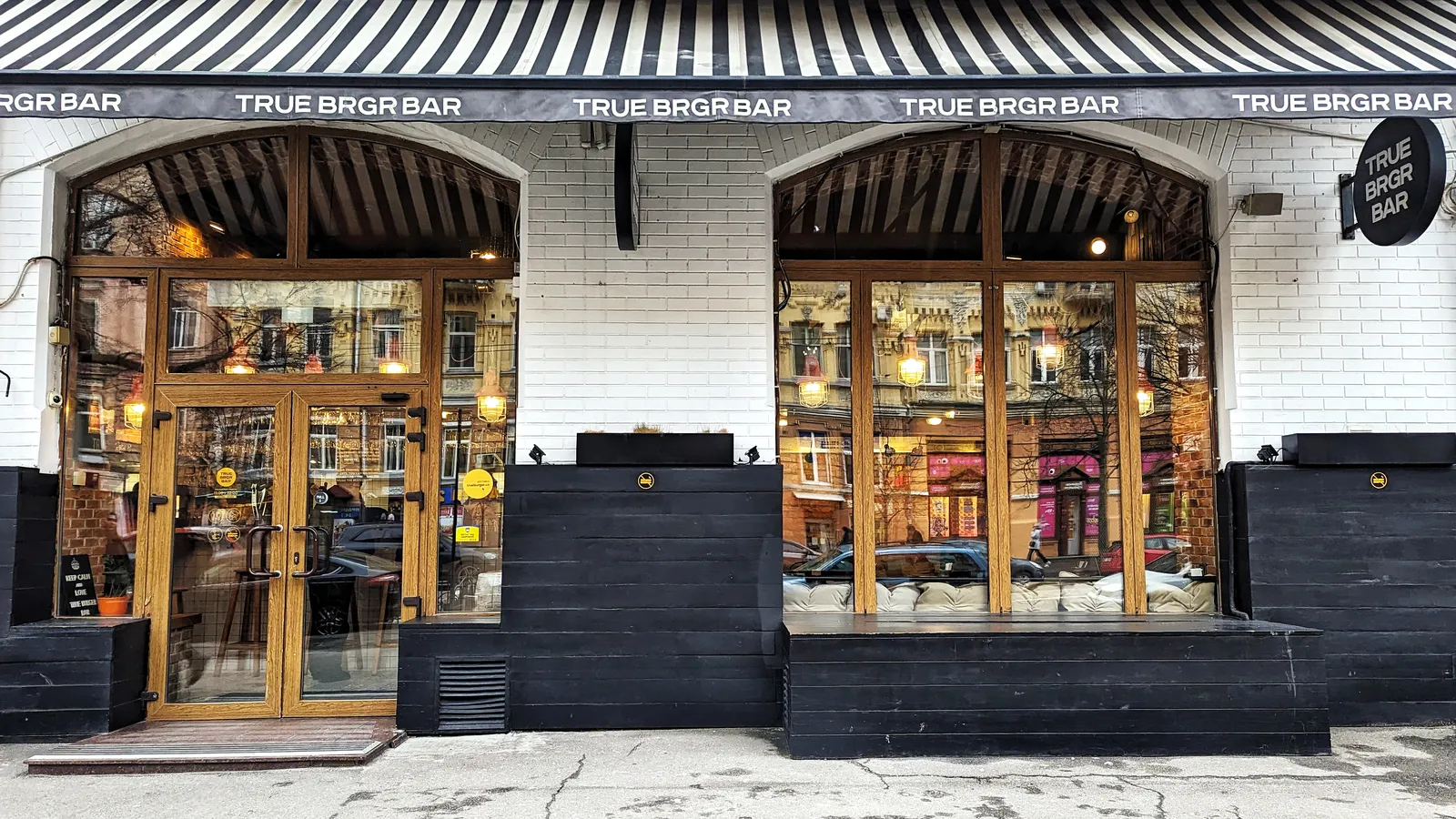 True Burger Bar image 10