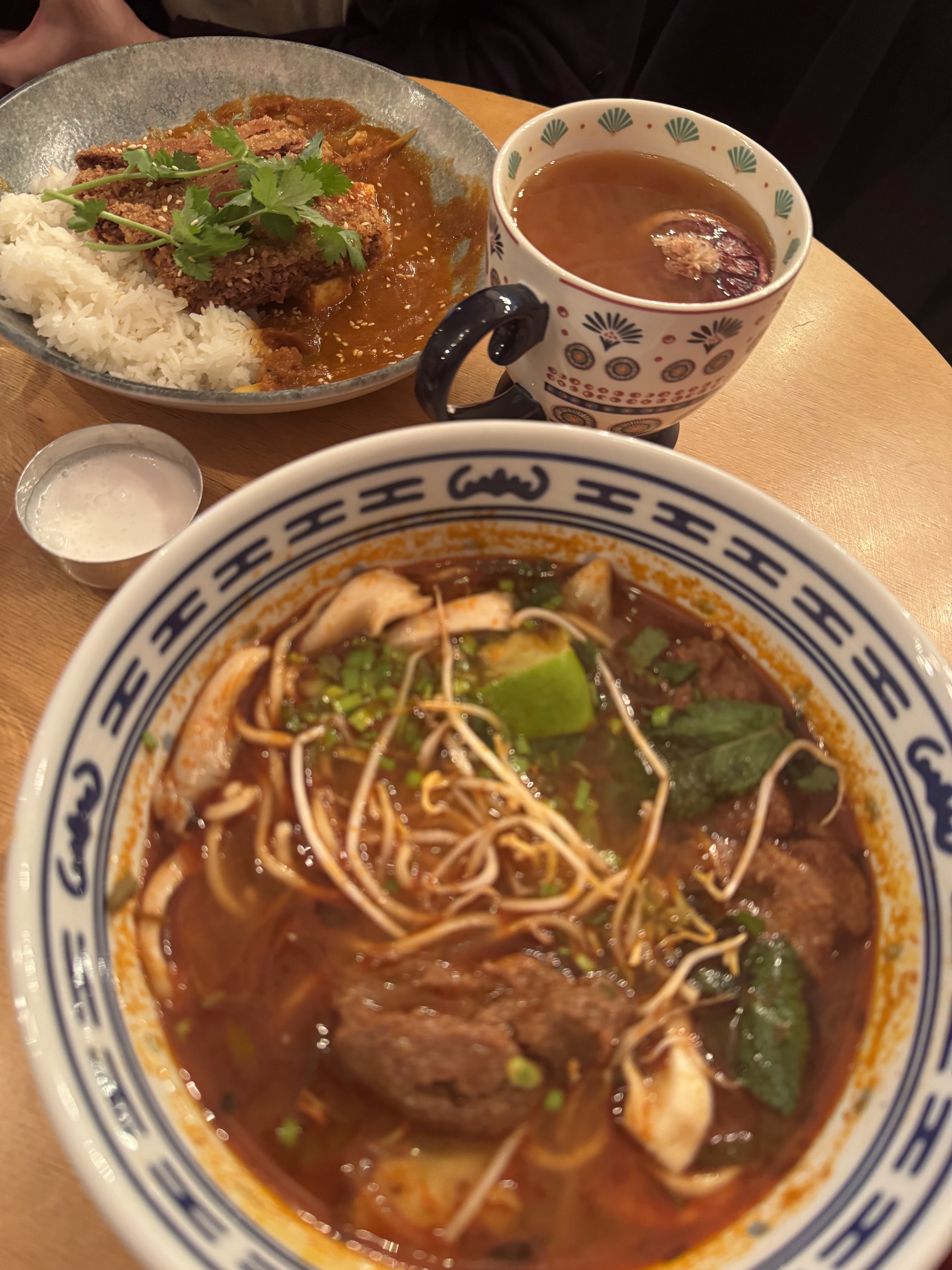 HANH cafe & market image 3