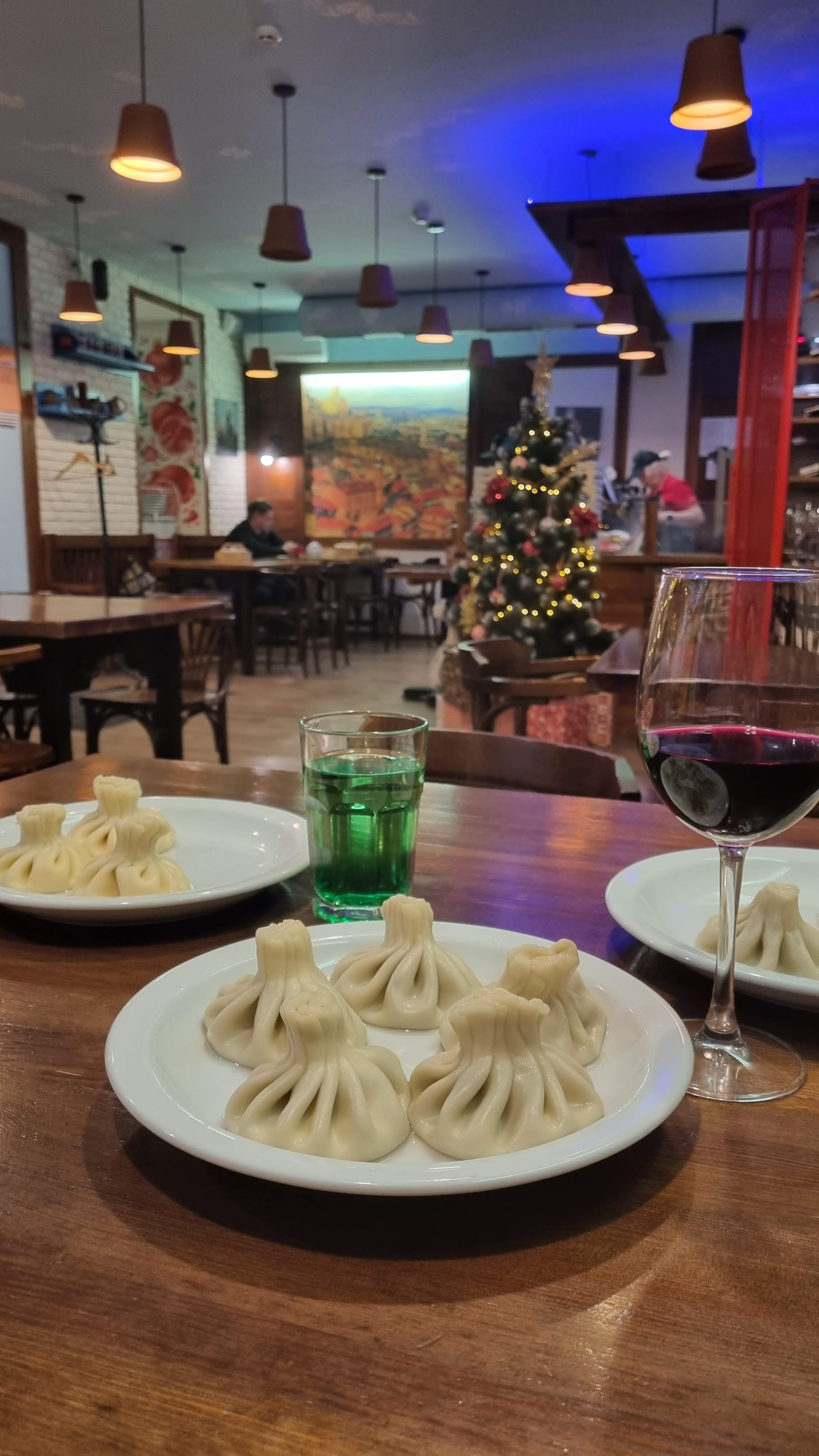 ХІНКАЛІ rooms image 9