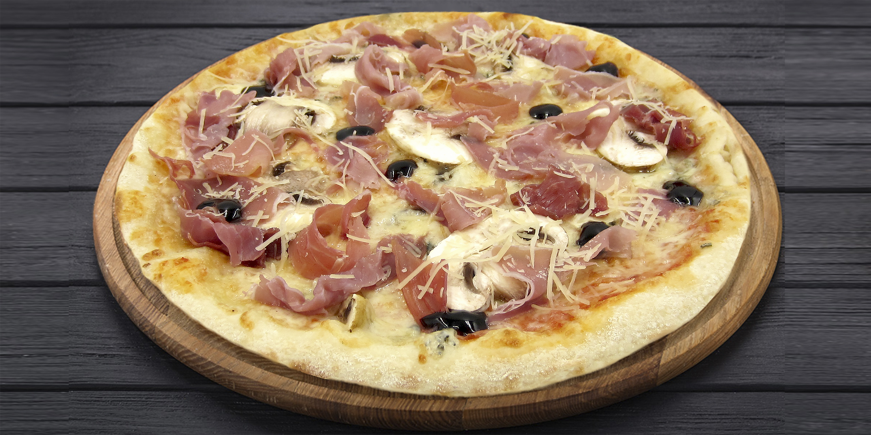 Adriano's pizza image 4