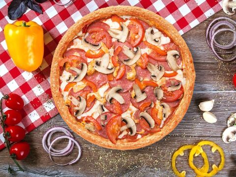Adriano's pizza image 5