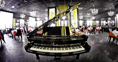 Piano image 3