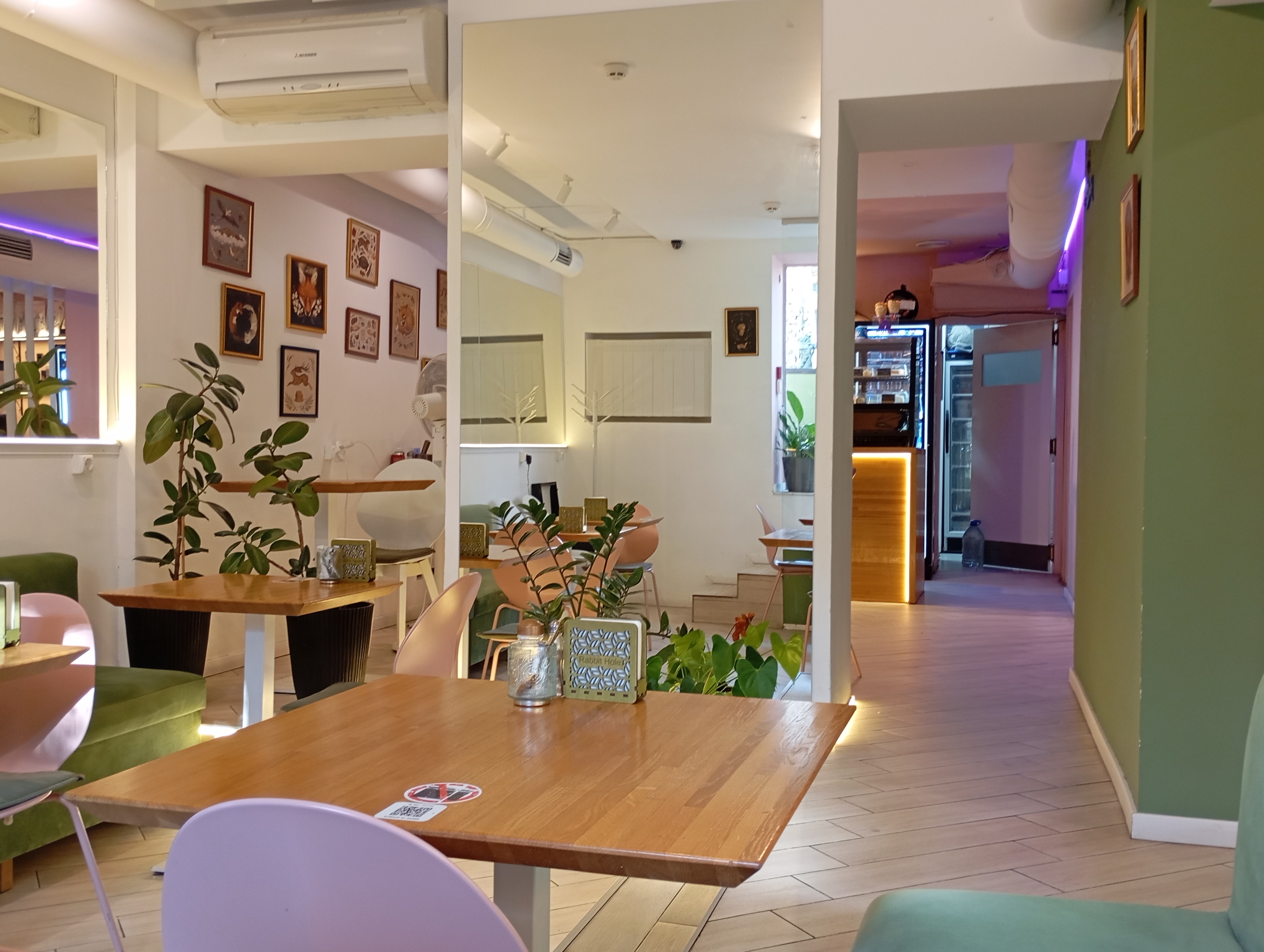 Rabbit Hole Cafe/Restaurant image 7