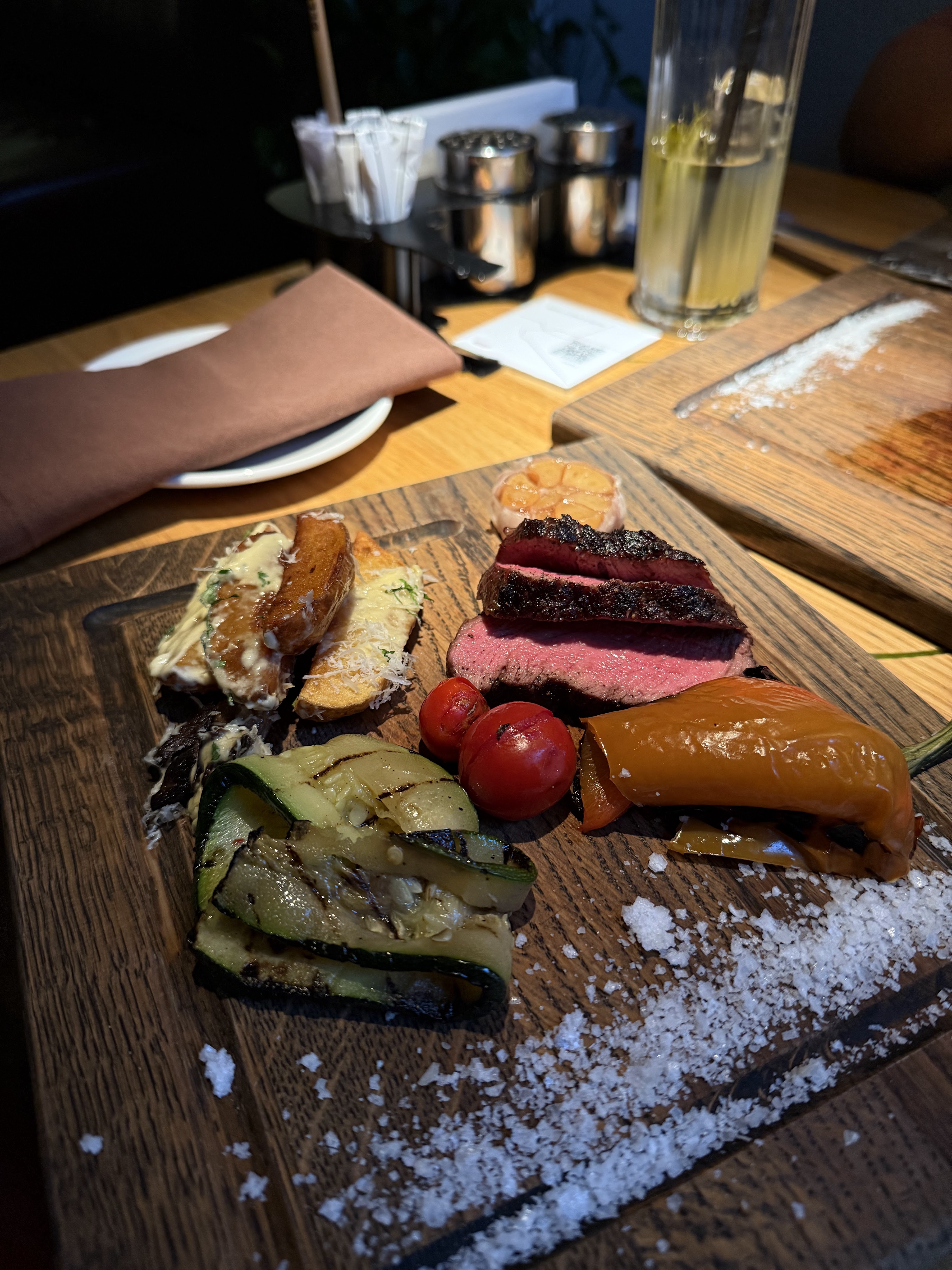 BEEF meat & wine image 3