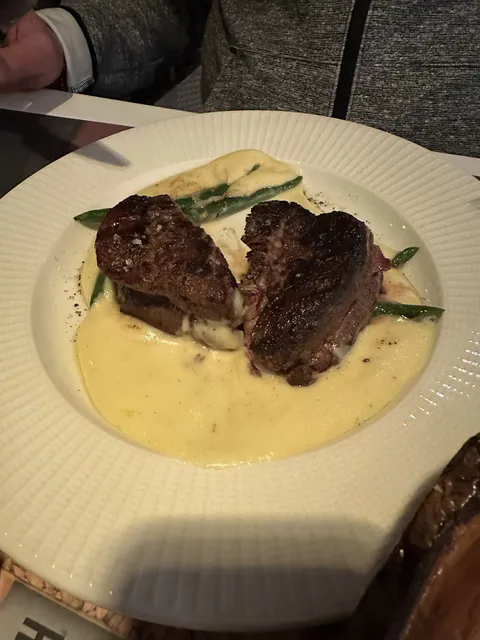 Lucky Restaurant Vinotheque (Лаки Ресторан Винотека) image 6