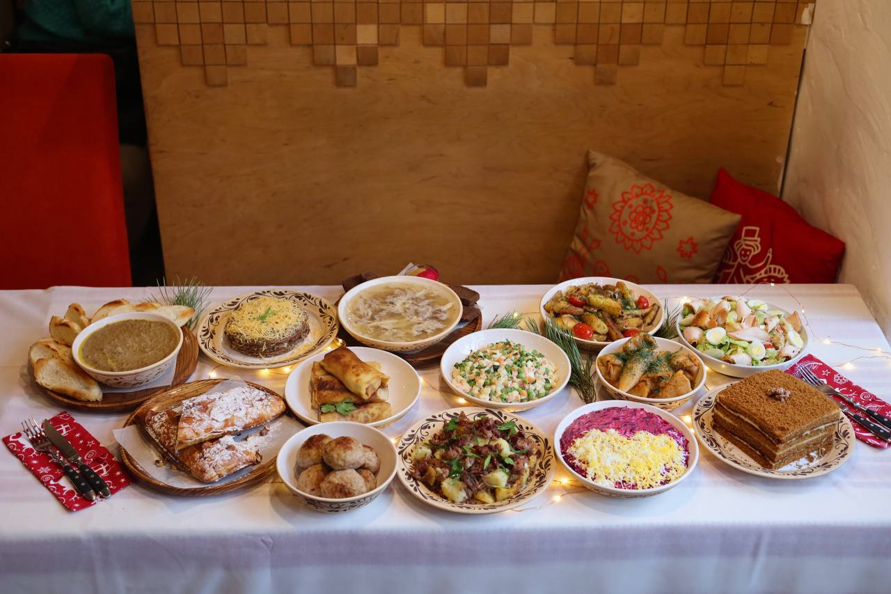 Varenychna Baluvana Halya (Varenyky Spoiled Halia) image 2