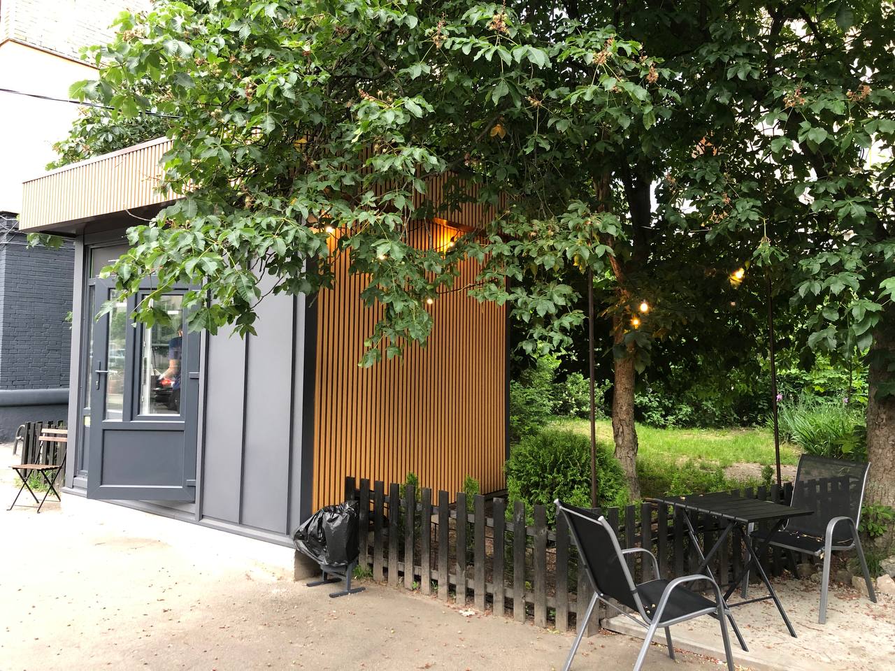 Pita Ta Damask image 3