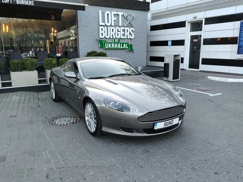 Loft Burgers image 9