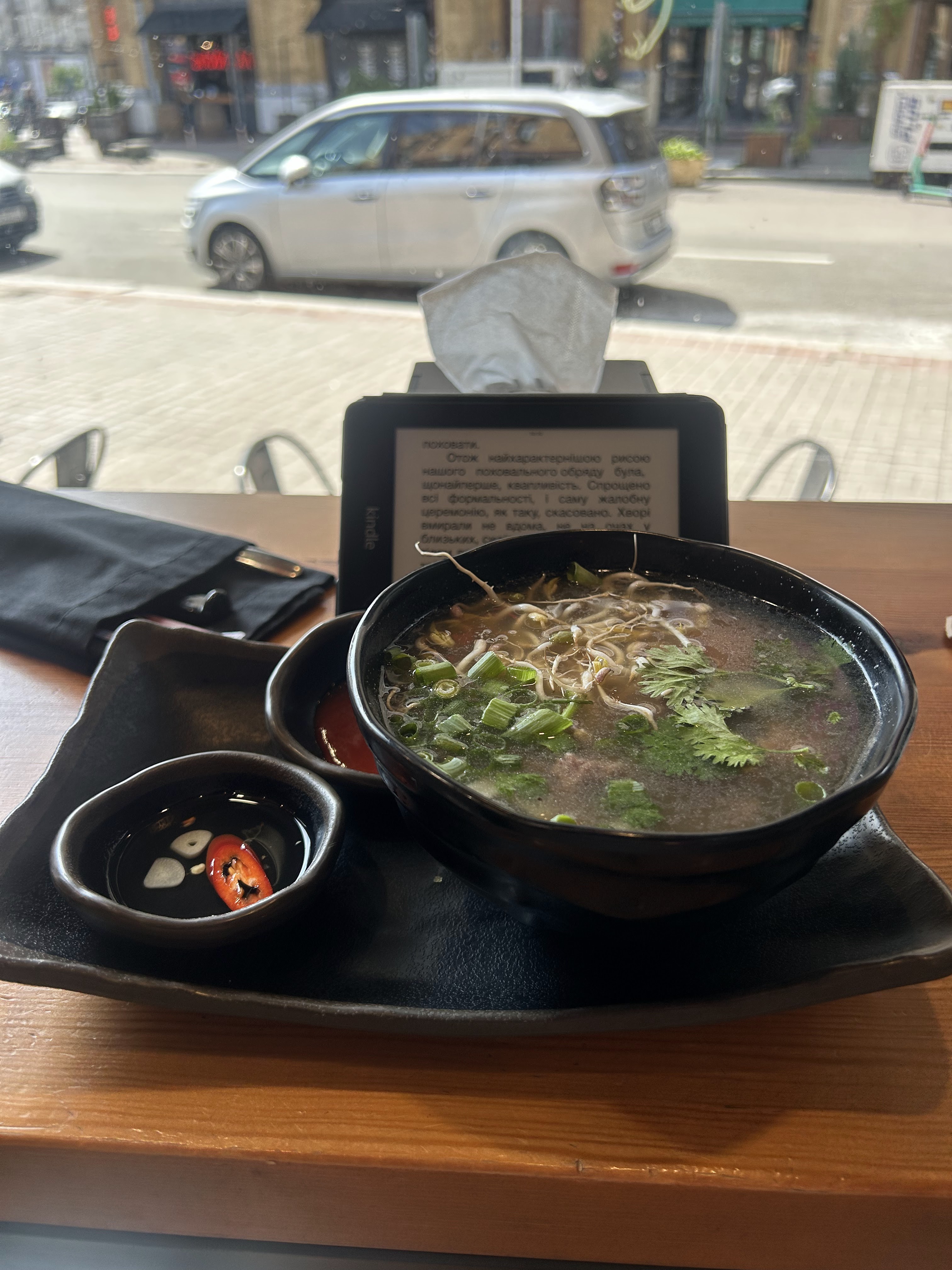 Chin Chin Na Besarabsʹkiy Ploshchi image 9