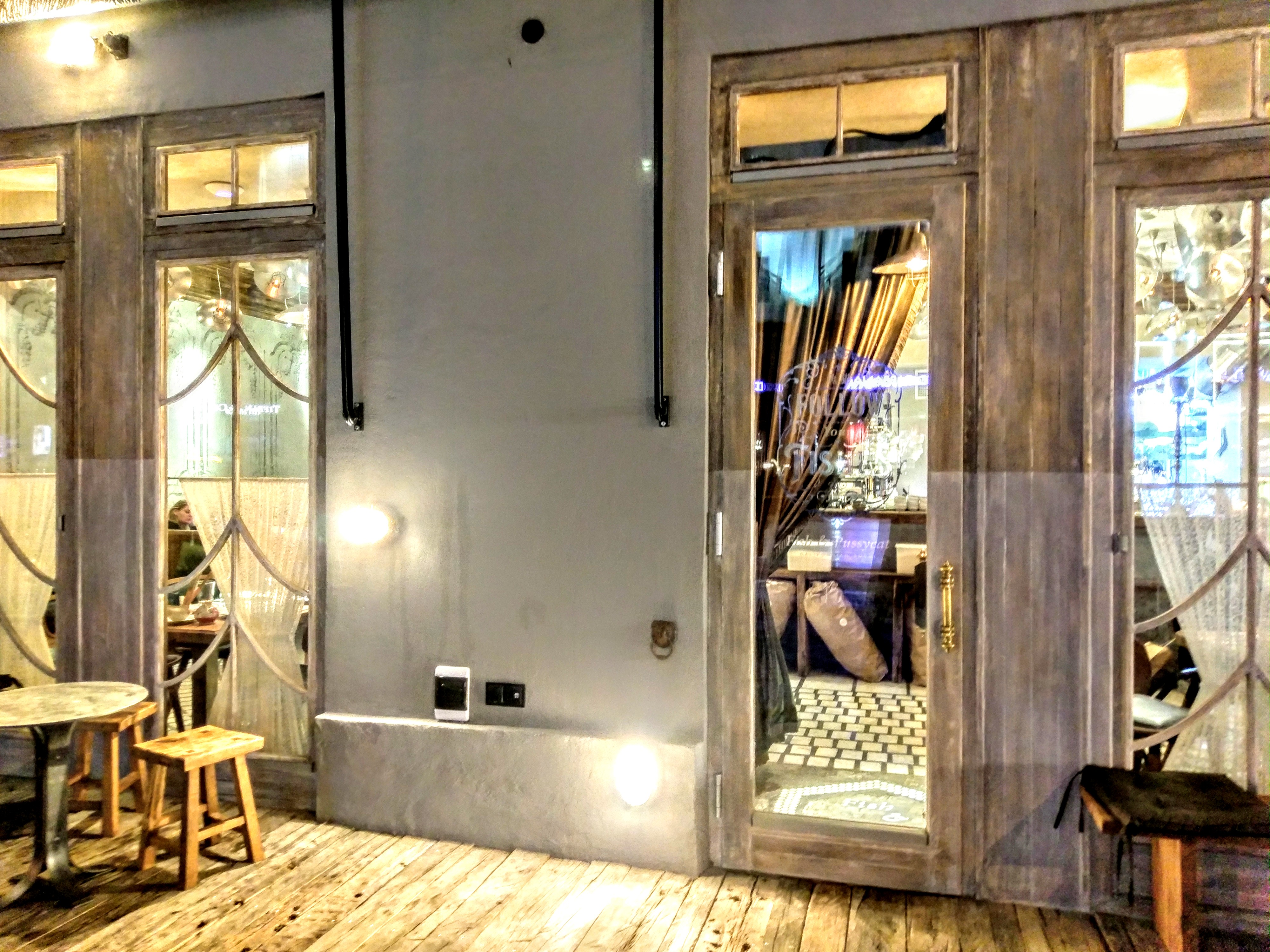 Fish&Pussycat Sushi Bar image 1