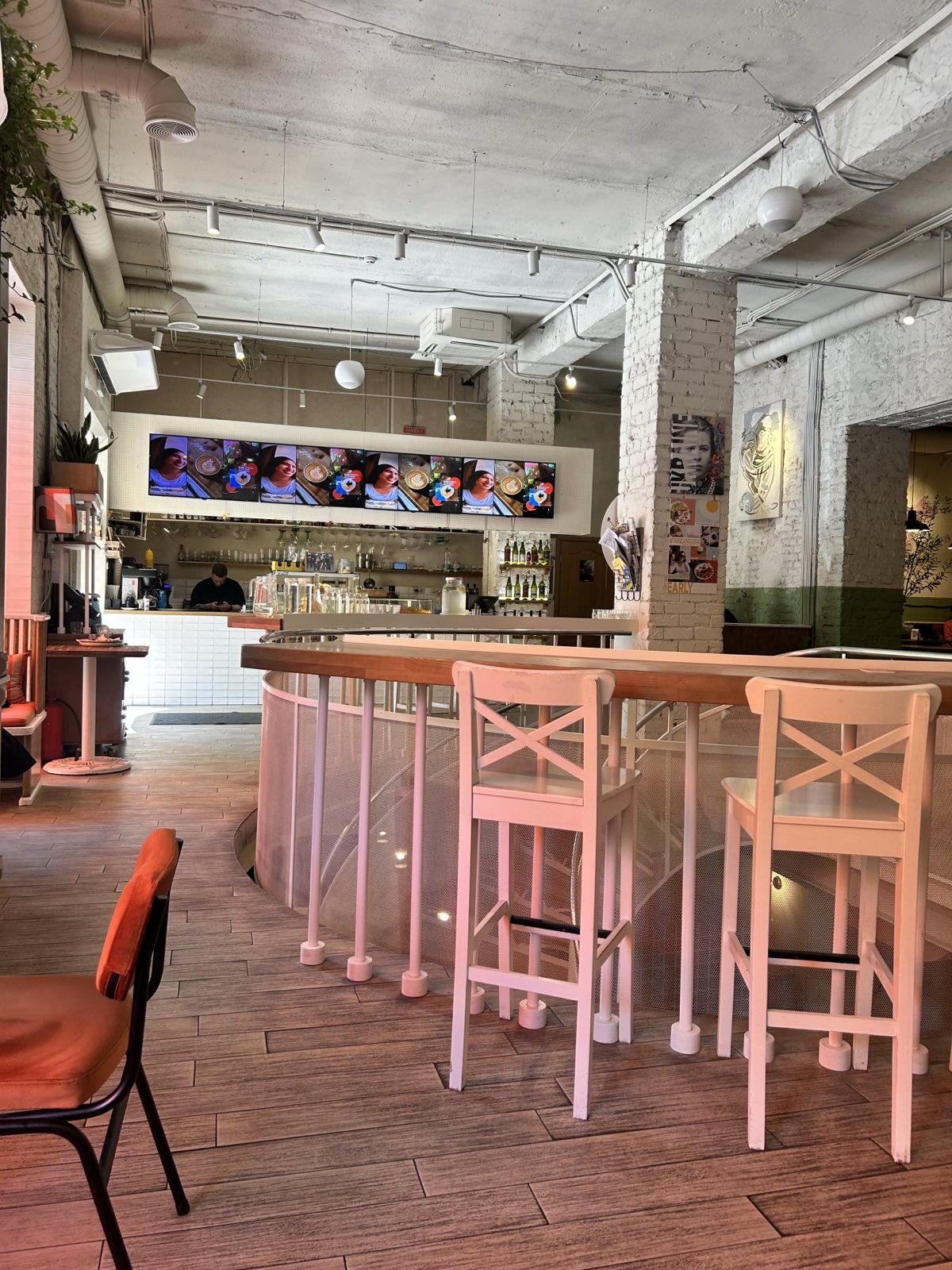 ТРІШКИ БІЛЬШЕ на Золотих Воротах image 3