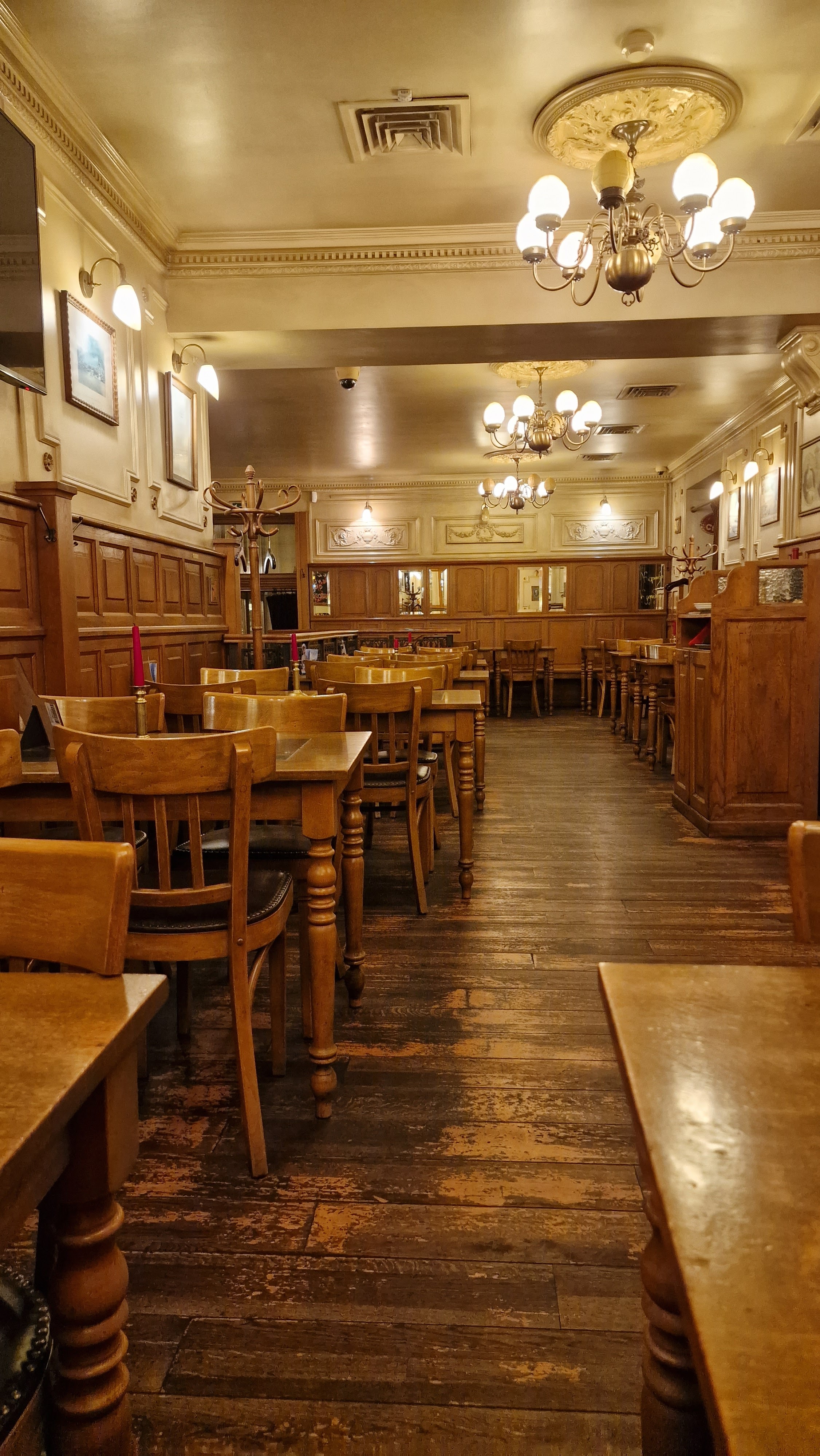 Le Cosmopolite image 3