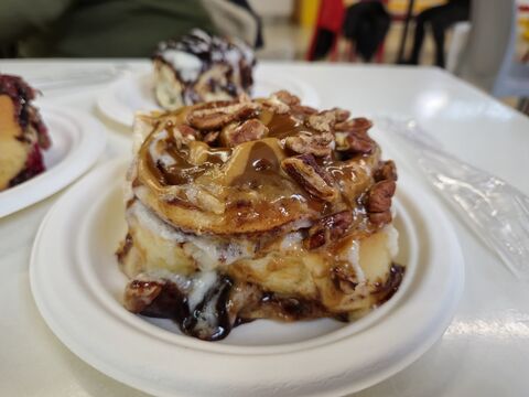 Cinnabon Globus image 2