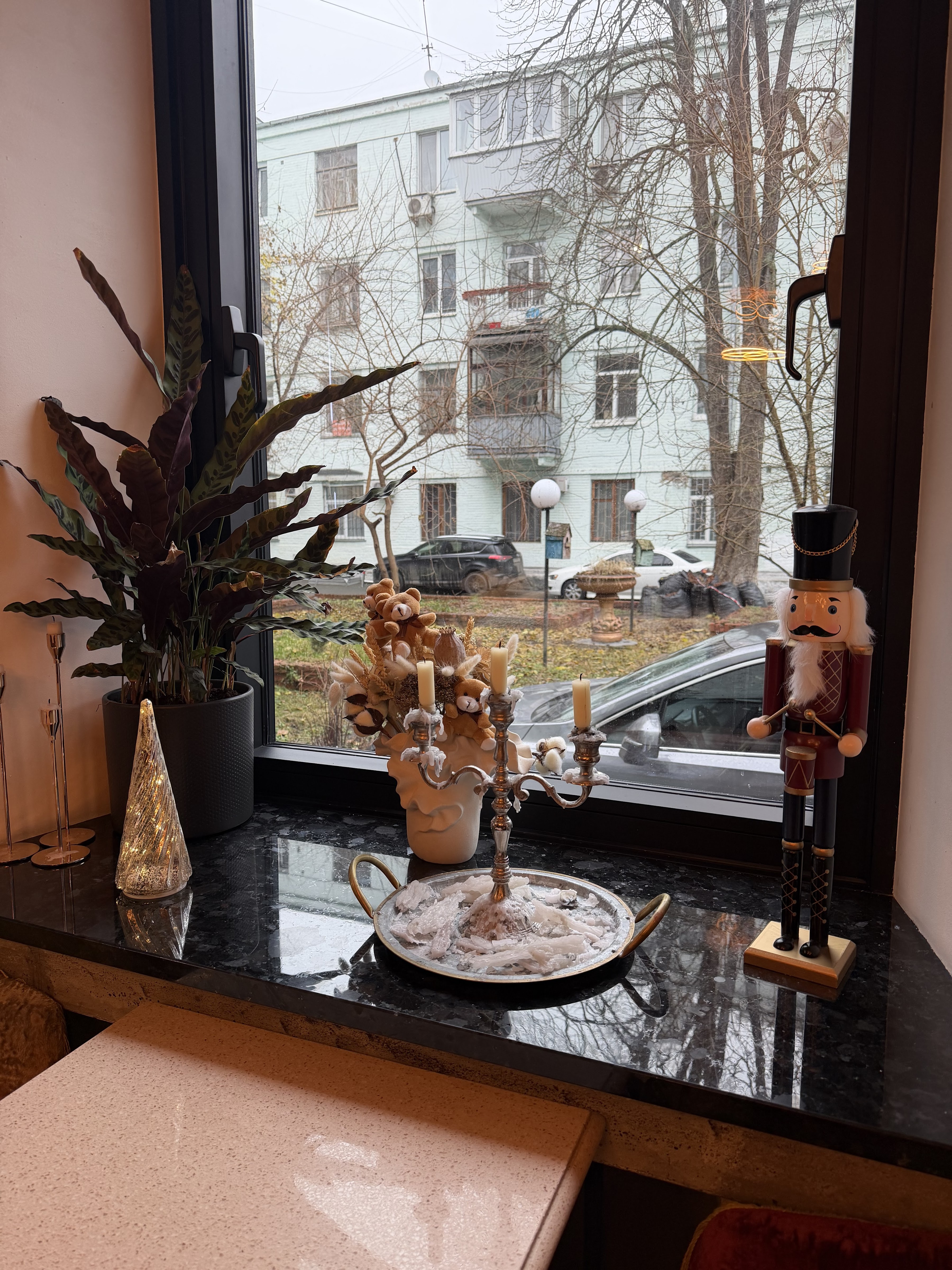 Madam bistro image 5