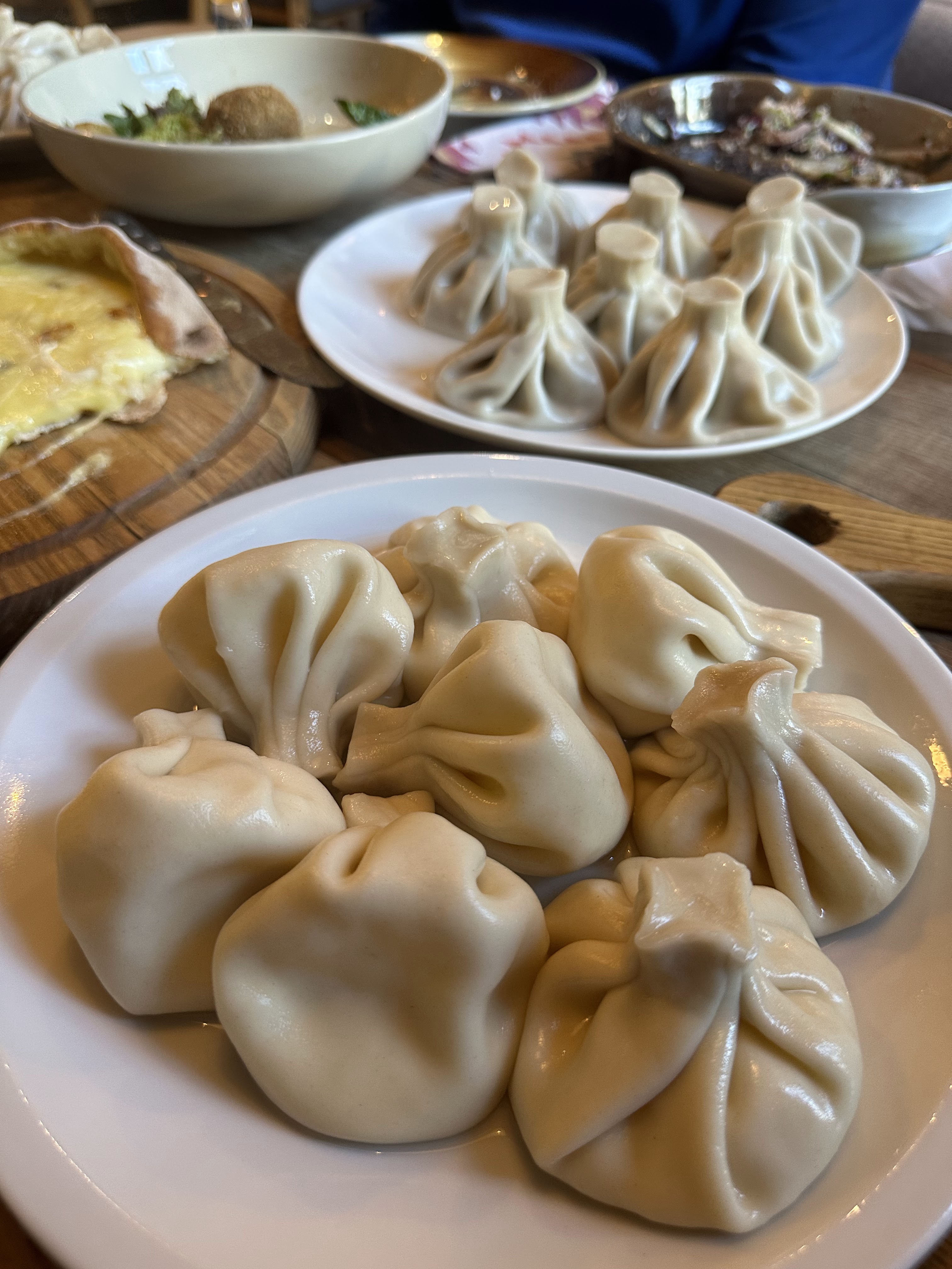 Khachapuri and wine image 2