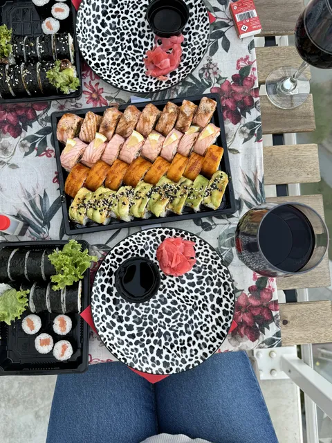 Osama Sushi Академмістечко image 3