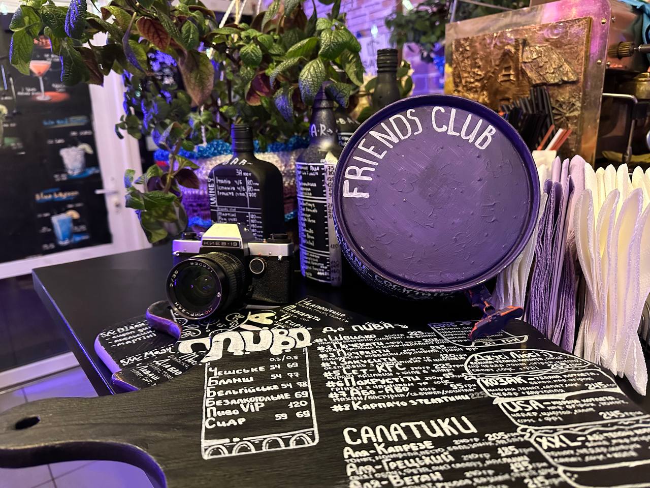 FriendsClub на Новобіличах, Київ, Академмістечко: пиво, піца, кальян image 3