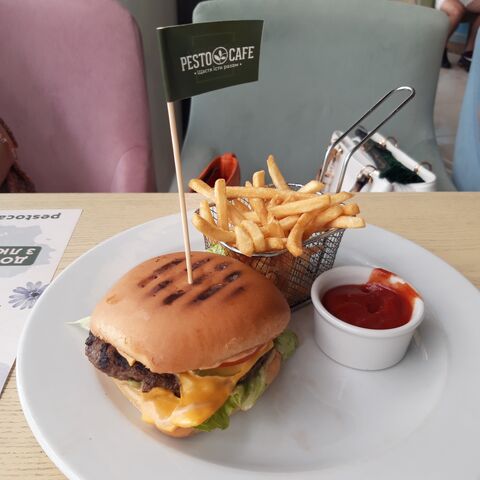 Pesto Cafe image 4