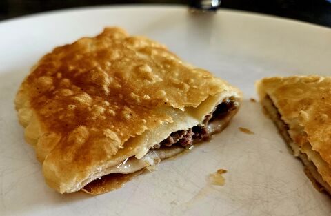 Tatarka. Chebureky Po Krymsʹky image 1