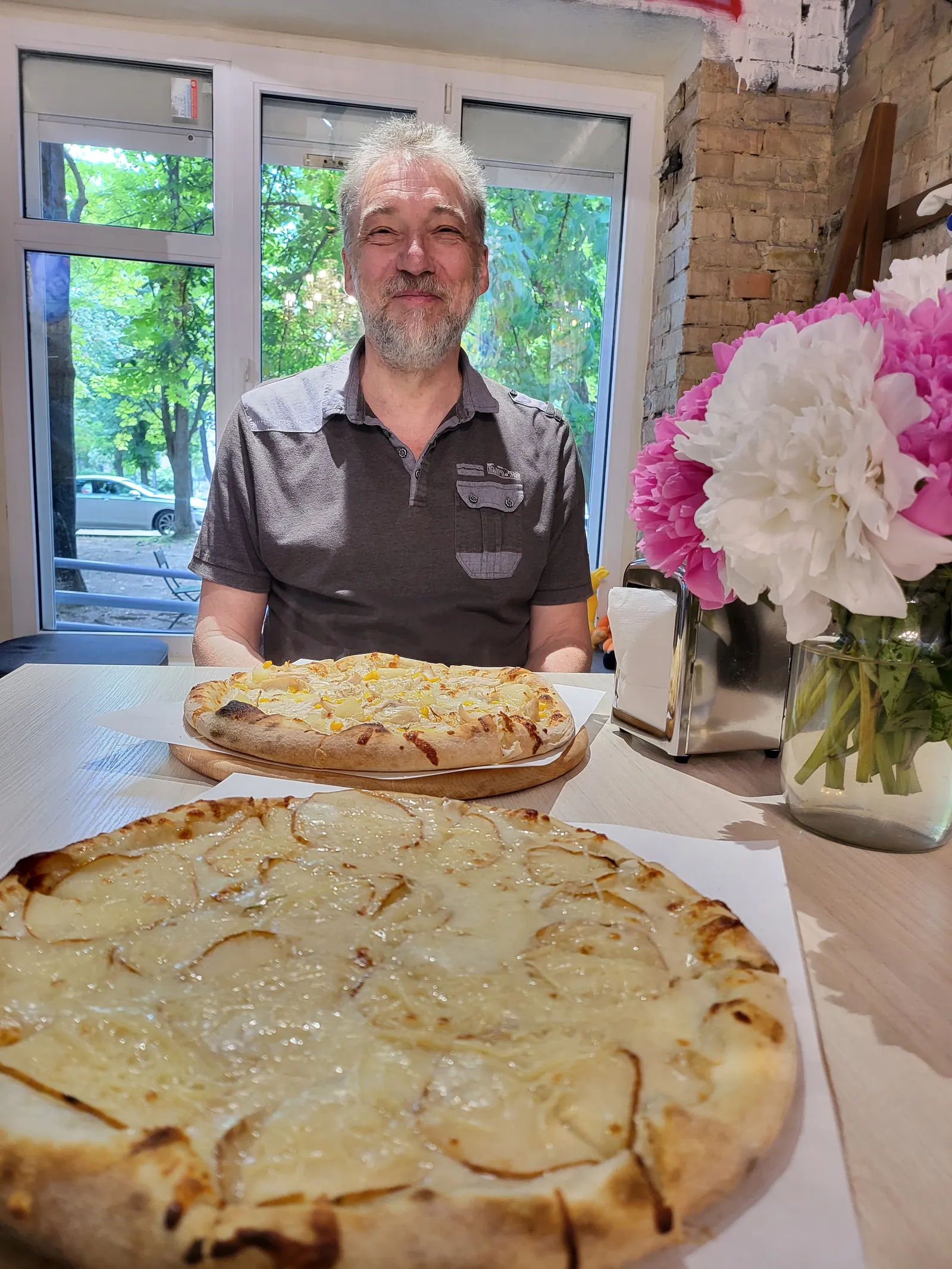 ART PIZZA image 10