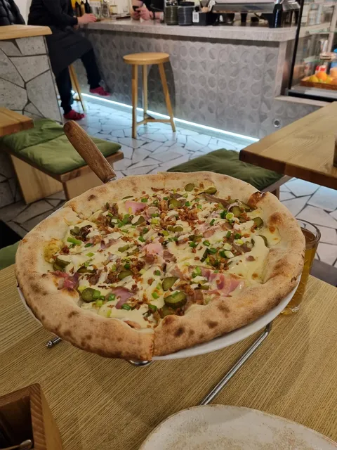 Woody’s urban pizza image 3