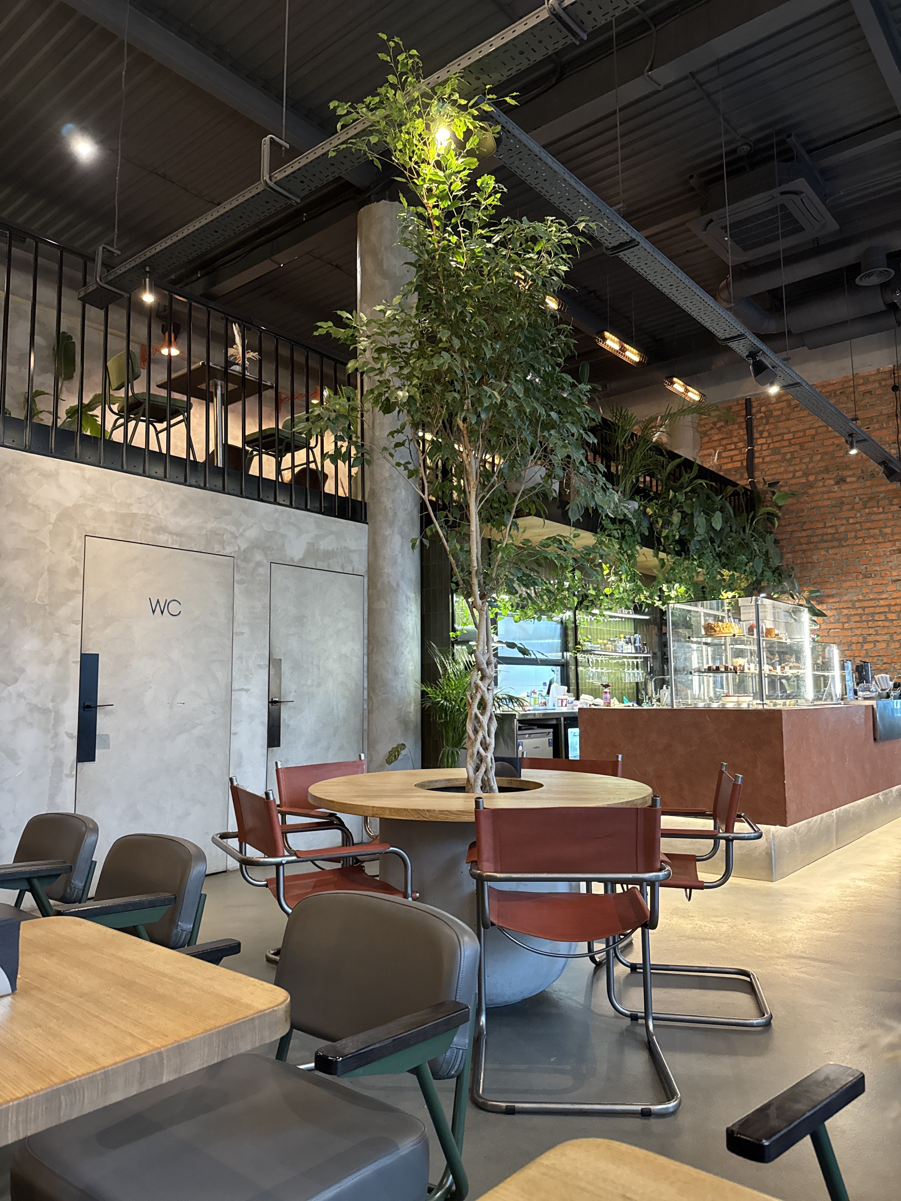 rise • café image 2