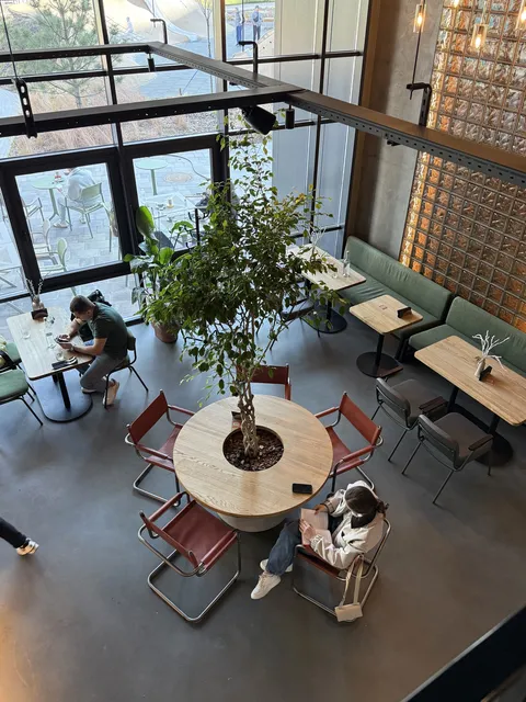 rise • café image 6
