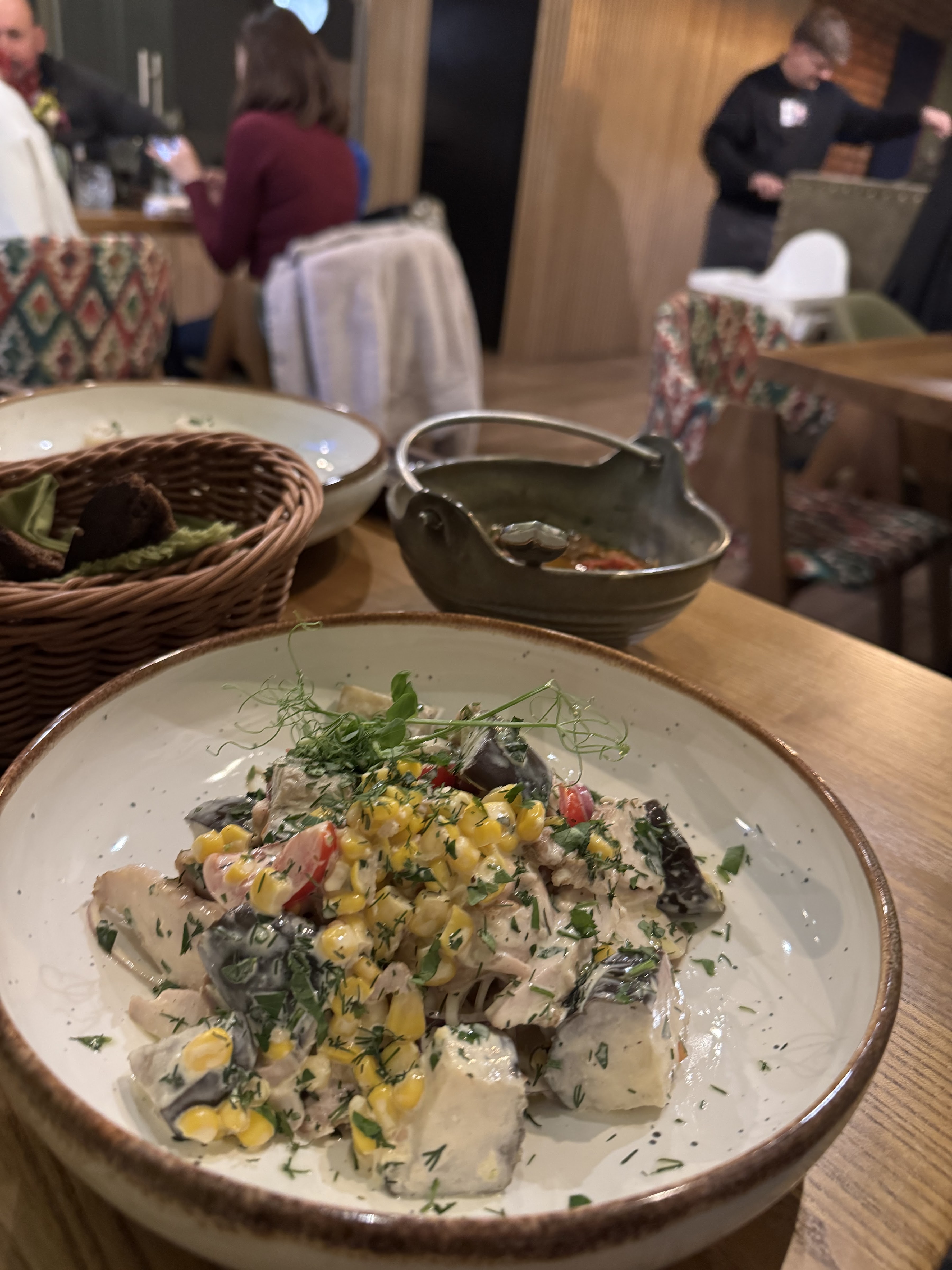 "Kakhuri" Hruzynsʹkyy Restoran image 3