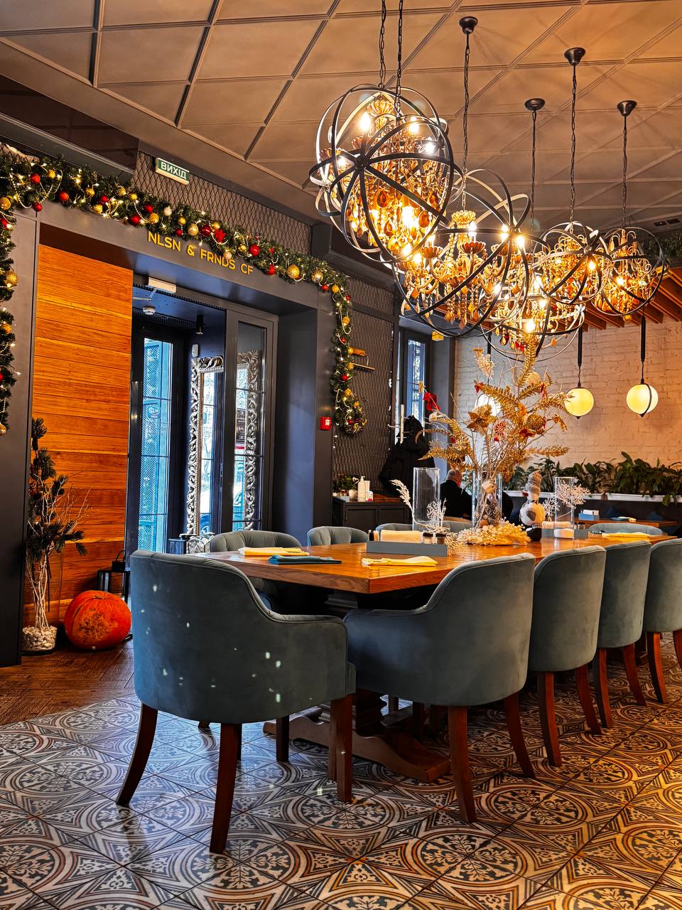 NLSN & FRNDS CF image 3