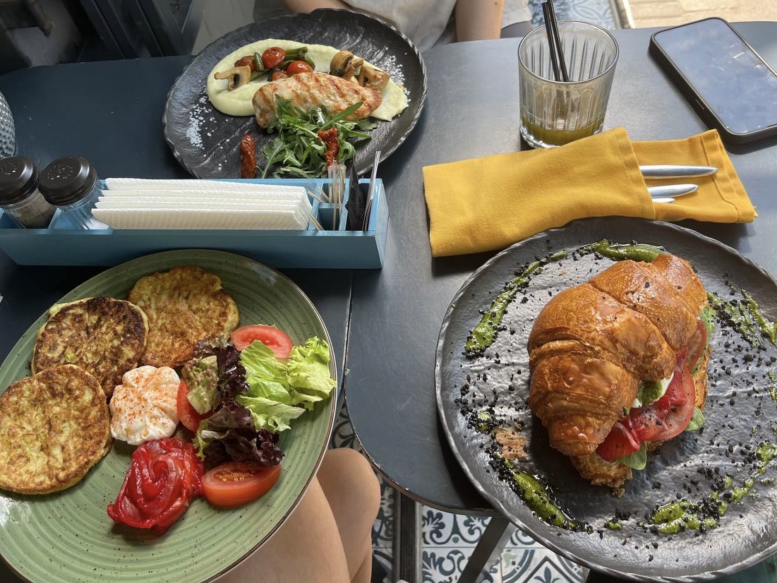 NLSN & FRNDS CF image 10