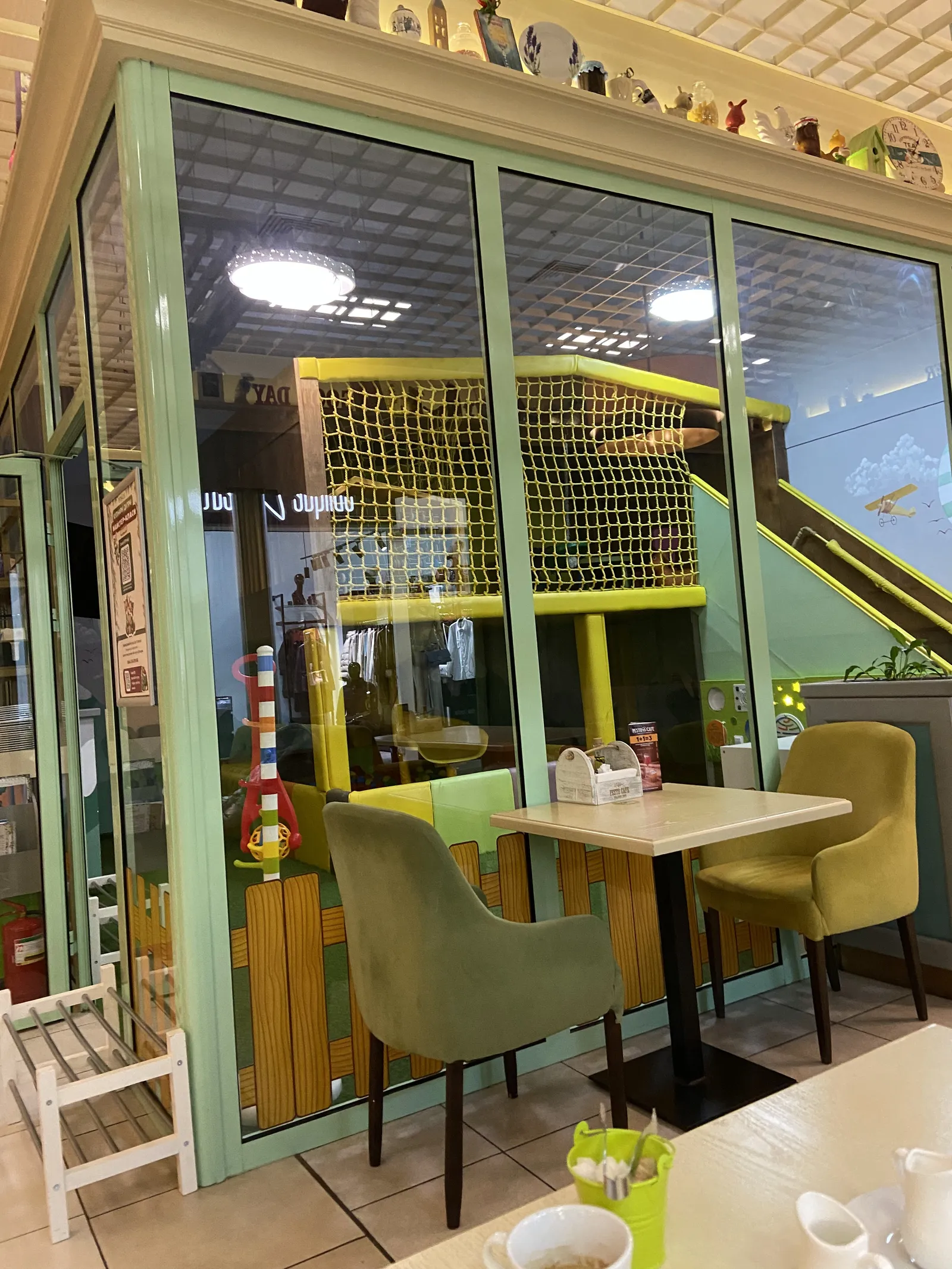 Pesto Cafe image 5