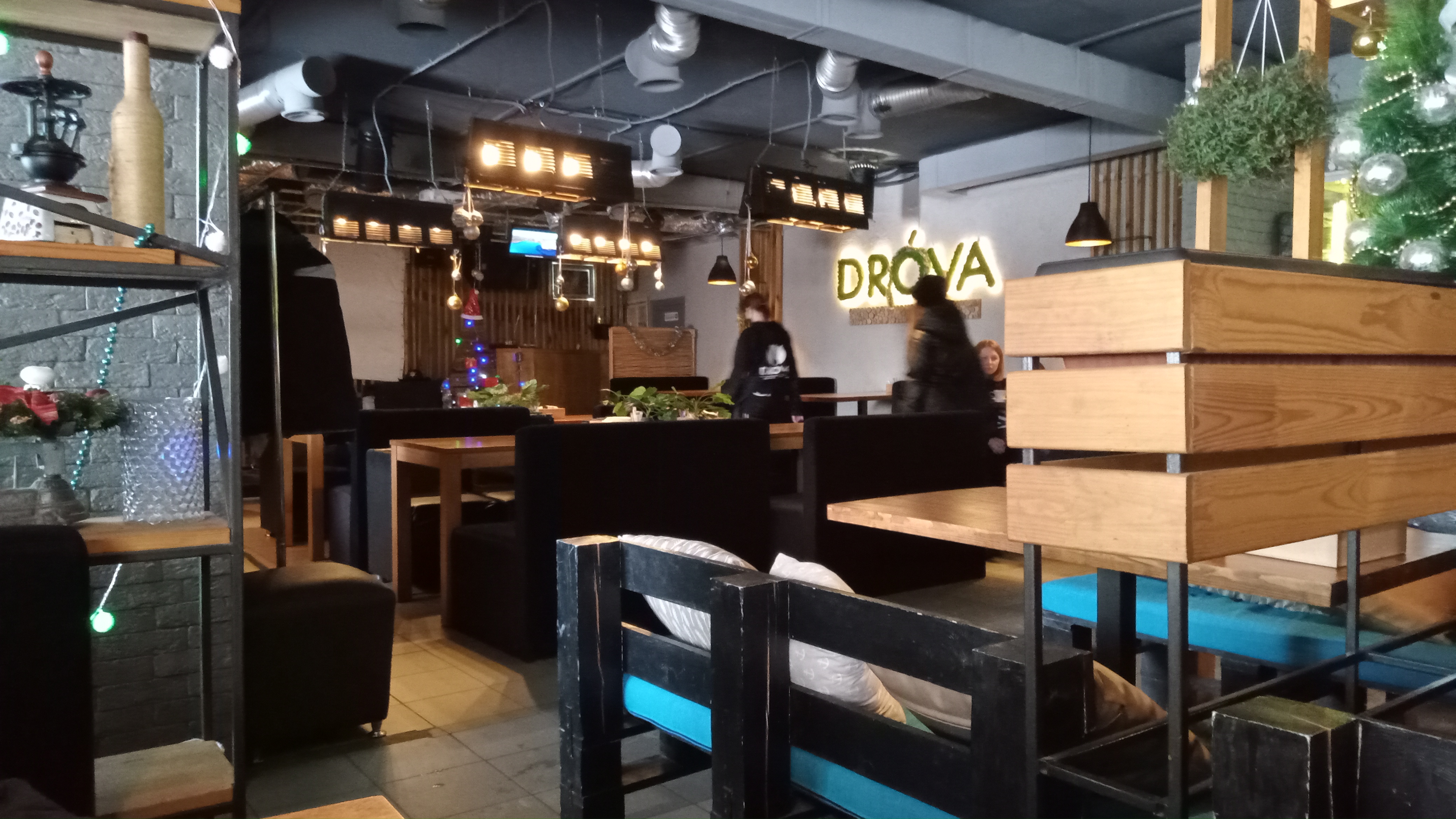 Drova pizzeria image 6