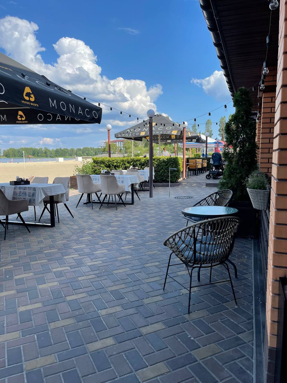 Beluga Restaurant image 1