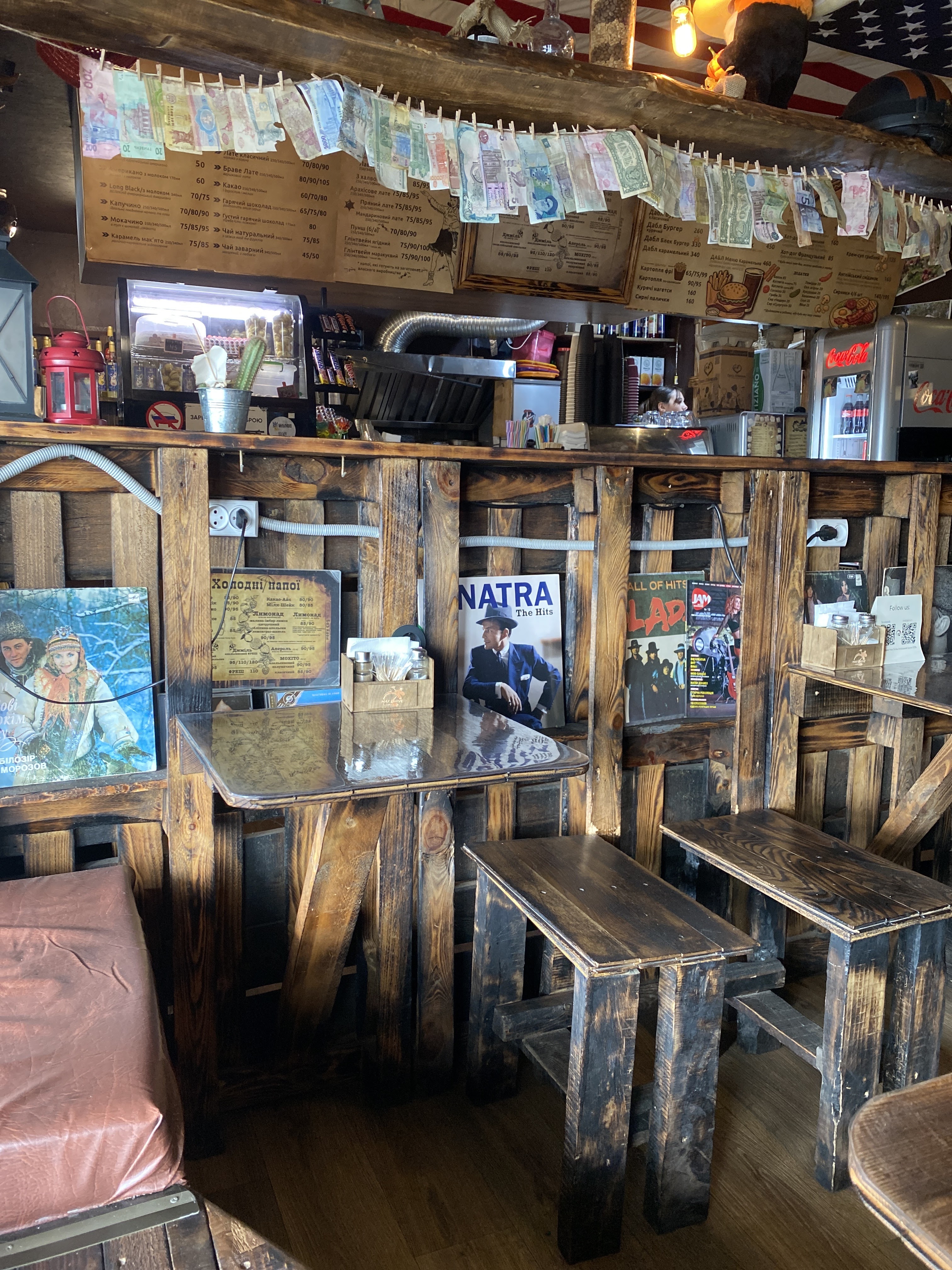 WEST Drive кавʼярня-бургерна image 6