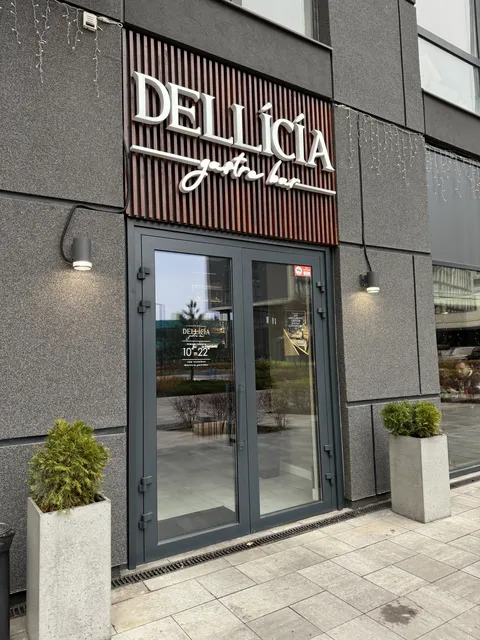 DELLÍCÍA Gastro Bar image 1