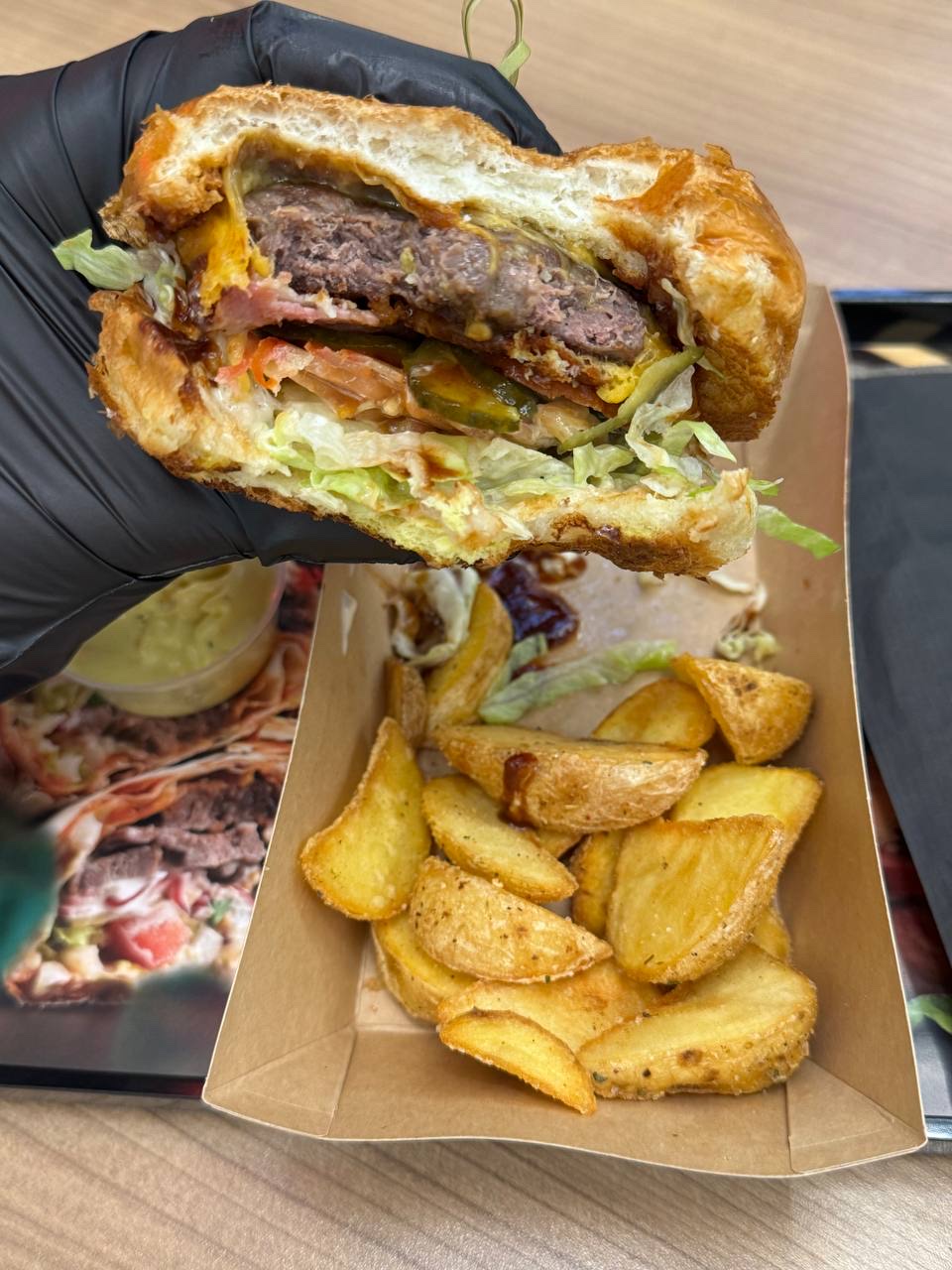 М'ясторія Meat Bar image 4