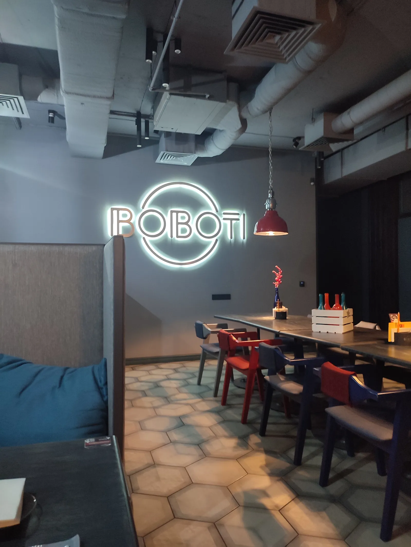 BOBOTI image 10