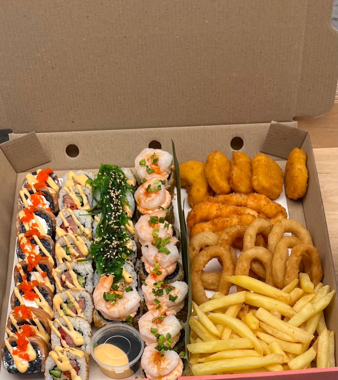 Доставка суші Roll Club у Києві на Позняках image 5