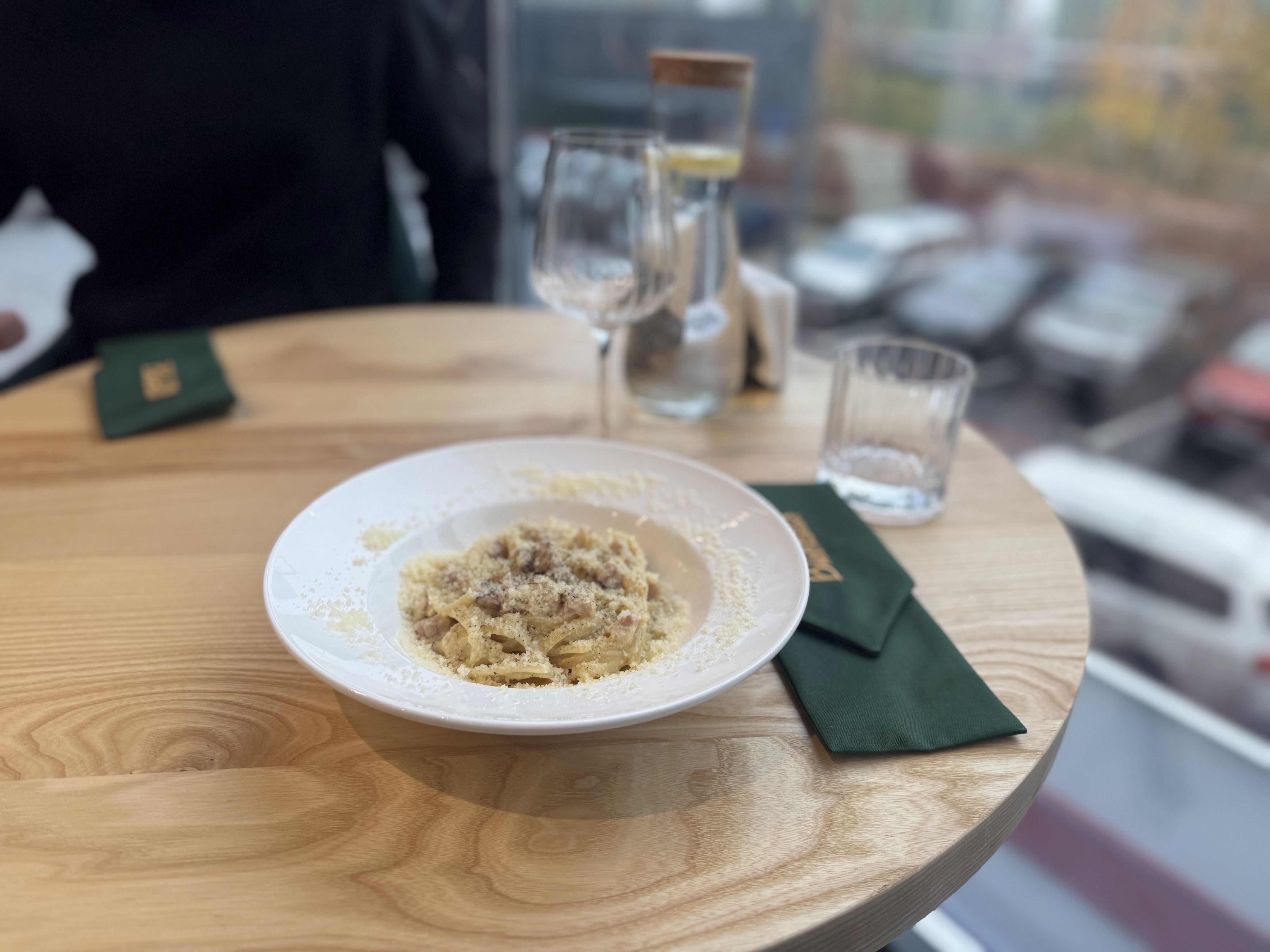 BILLION restaurant image 6