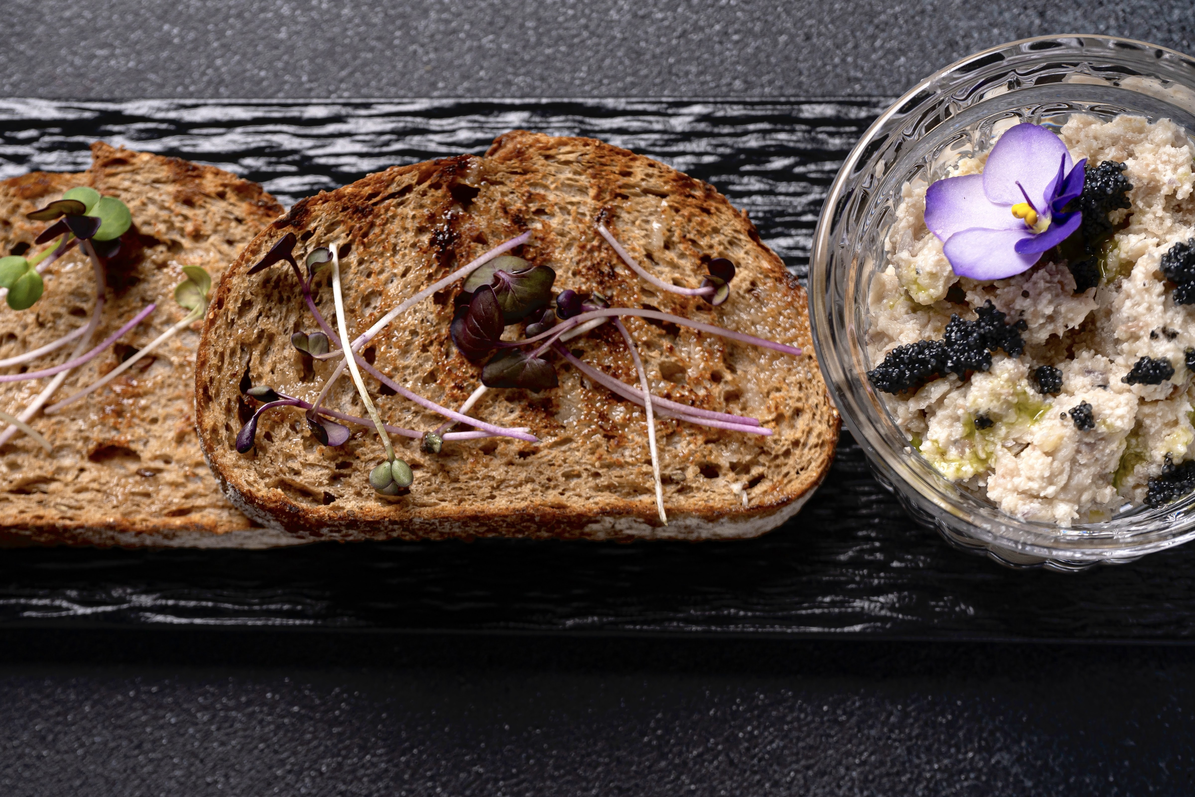 BILLION restaurant image 8