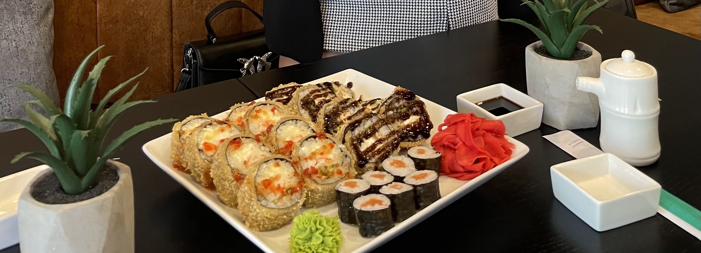 SushiLux доставка суші image 9