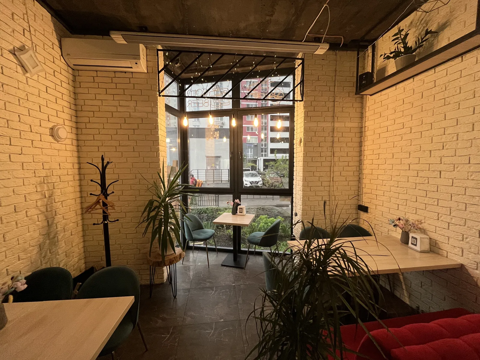 Value Cafe image 4