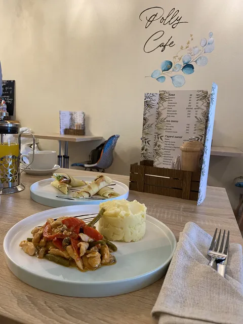 Polly Cafe image 4