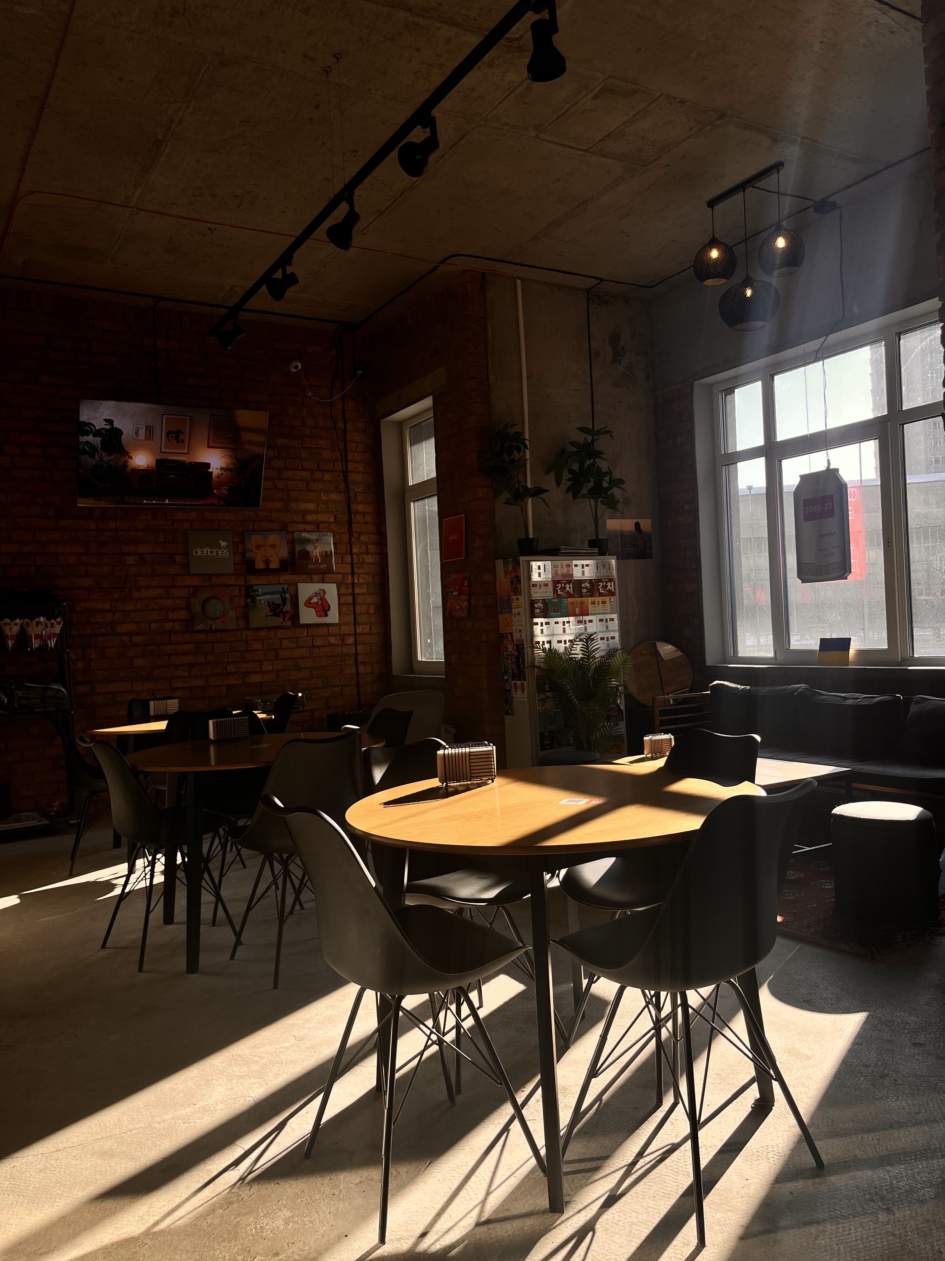 2085 TAPROOM-1 image 8