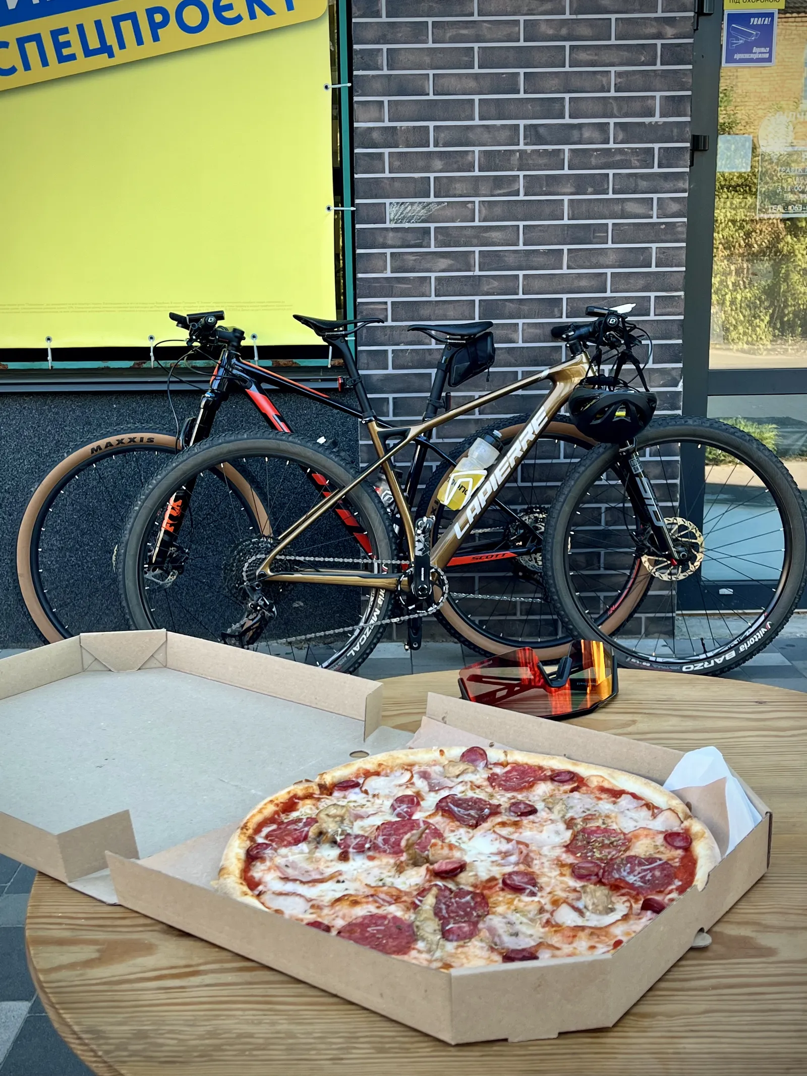 Family Pizza image 6