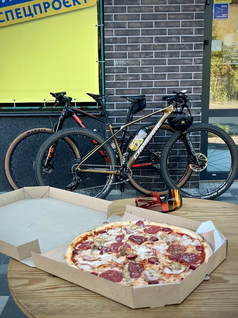 Family Pizza image 6