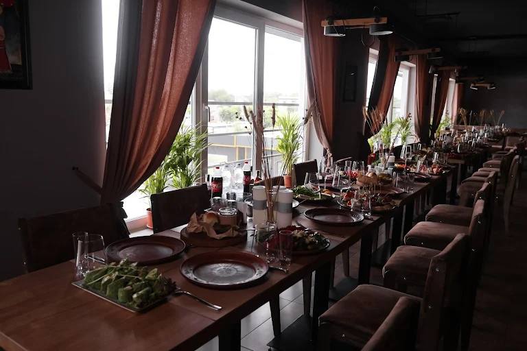 Avilov Food House image 1