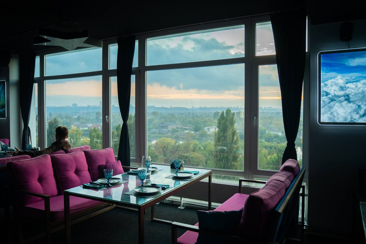 G-Sky Lounge & Karaoke & Roof Terrace image 2