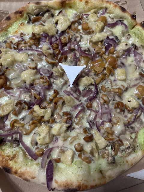 Forest Pizza image 3