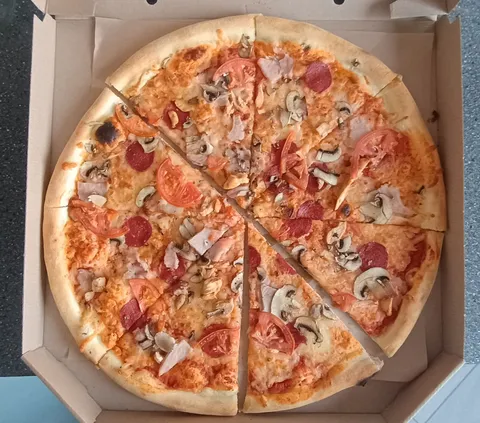 Bellissimo Pizza image 3